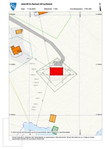 Situasjonsplan som viser bygningens plassering på tomt, høydeforhold (koter), og nabolag.