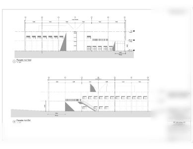 Tegning som viser fasadeopprikk mot Vest og Øst for et bygg, med dimensjoner og detaljer for vinduer og balkonger.