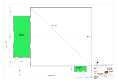 Etasjeplan som viser romfordeling, nye tilbygg (markert grønt) og fasader.