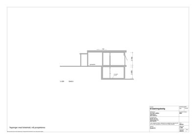 Snittegning (Snitt A) som viser bygningens høyde, takhøyde og innvendige høyder.