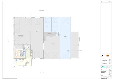 Etasjeplan som viser romfordeling, vegger, dører og møblering for et kontor- eller boligareal.