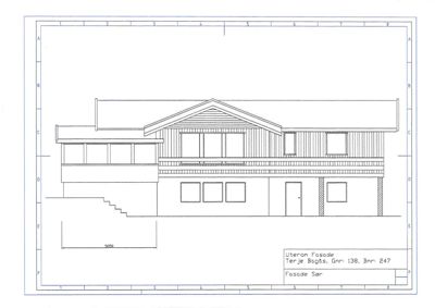En tegning som viser fasaden på en bygning sett fra sør (Uterom Fasade, Fasad Sør).