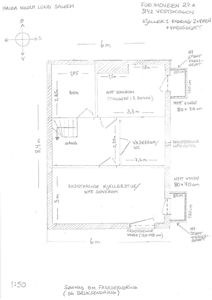 En håndteget etasjeplan (eller kjellerplan) som viser romfordeling, dimensjoner og endringer i en bygning.