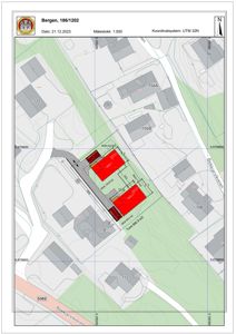 Situasjonsplan som viser tomtens plassering i forhold til nabolag, veier (Bekkjarvikveien) og topografi.