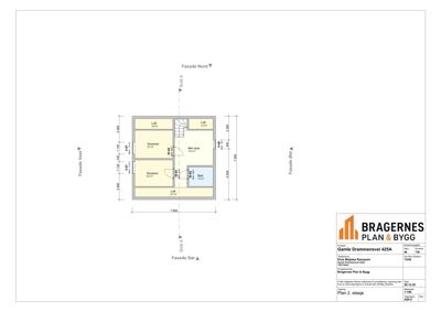 Etasjeplan som viser romfordeling, mål og funksjoner i et hus.