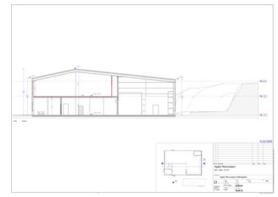 Snittegning (Snitt A) som viser bygningens tverrsnitt, høyder, takform og grunnplan.