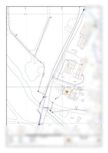 Situasjonsplan som viser tomt, bygninger, veier og vannveier med tilhørende symboler og legender.