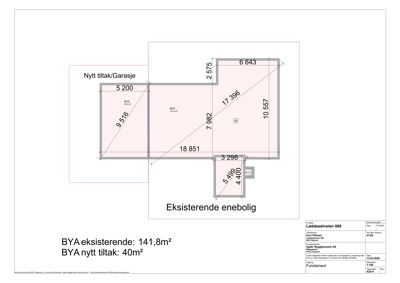Etasjeplan som viser romfordeling og dimensjoner for en eksisterende enebolig og et nytt tiltak (garasje).