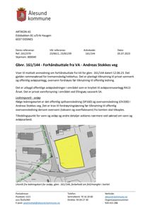 Et utsnitt fra et ledningskart som viser vann- og avløpsledninger i området, inkludert en markert tomt (gult).