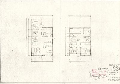 Bildet viser to etasjeplaner (floor plans) for en bolig, som viser romfordeling, dører, vinduer og møblering.