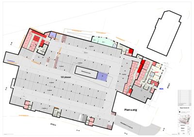Etasjeplan (Plan u.etg) som viser romfordeling, plassering av butikker og parkeringsplasser.