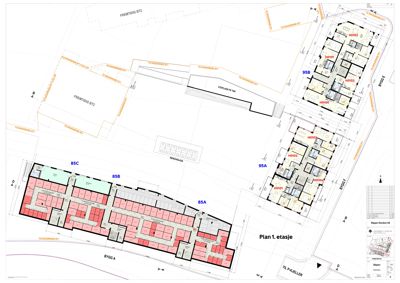 Etasjeplan (Plan 1. etasje) som viser romfordeling, leilighetsnummer og bygningens plassering i forhold til gater.