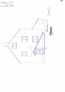 Håndtegnet fasadetegning av en bygning med vinduer og takform.