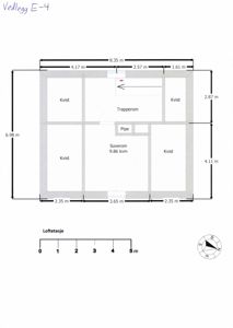 Etasjeplan (loftetasje) som viser romfordeling, mål og funksjoner i et hus.