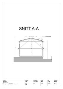 Snittegning (Snitt A-A) som viser bygningens tverrsnitt, inkludert takkonstruksjon, etasjer og fundament.