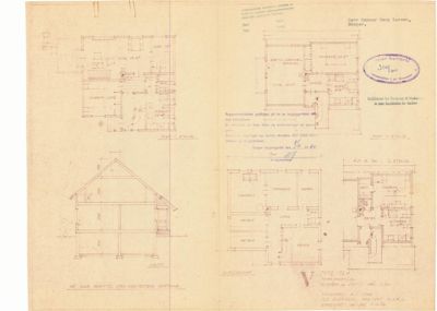 Bildet viser en samling tegninger, inkludert etasjeplaner (floor plans) og et snitt (section) av en bygning. Det er også tilstede tekster og et stempel, men hovedinnholdet er arkitektoniske tegninger.