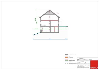 Snittegning som viser tverrsnittet av en bygning med mål og konstruksjonsdetaljer.