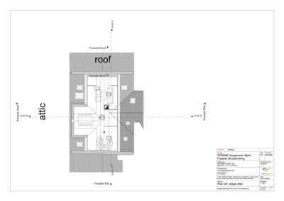 Snittegning av etasjen etter loft (attic) med romfordeling, møbler og snittlinjer.