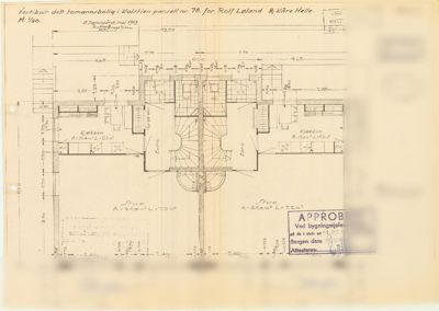 En tegning som viser etasjefordeling og romoppdeling for en tomt i Kolshien, med mål og arealopplysninger.