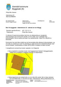Et situasjonsplan som viser eiendommen Adamshaven 23 i forhold til naboeiendommene (Adamshaven 16B og 20), byggegrenser og en planlagt veranda.