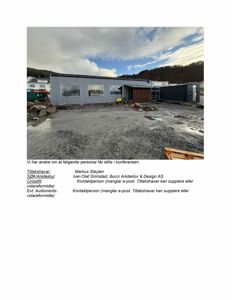 Fotografi av en grå container eller modulbygg på en grusflate med tekst under om konferanseinvitasjon.