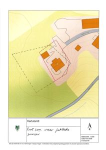 Kartutsnitt som viser bygningsplassering i forhold til terrengforhold og naboeiendom.