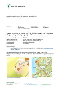 Bildet viser en situasjonsplan (tomtekart) som illustrerer eiendomsforhold, bygningers plassering og tilgrensende arealer i forhold til naboeiendommer.