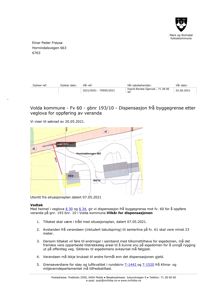 Situasjonsplan som viser bygningens plassering i forhold til naboeiendom og veggrenser.