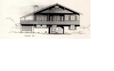 En tegning som viser fasaden mot en bygning, med tekst 'FASADE MOT' under.