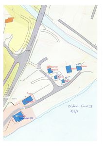 Situasjonsplan for 'Olden Camping' som viser tomtens beliggenhet i forhold til veier (Oldedalsvegen, Midtallsvingen), vannløp, høydeforhold (konturlinjer) og plassering av bygninger med tilhørende eiendomsnummer.