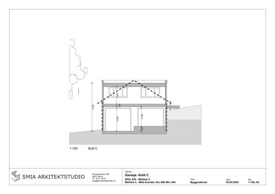 Snittegning (Snitt C) av en garasje med angitte mål og konstruksjonsdetaljer.