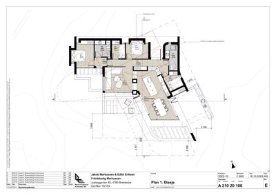 Etasjeplan (1. Etasje) som viser romfordeling, dimensjoner og innredning for en bolig.