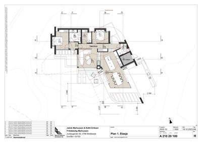 Etasjeplan (Plan 1. Etasje) som viser romfordeling, vegger, dører og mål for en bolig.