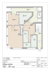 Etasjeplan (Plan 1. etasje) som viser romfordeling, arealer og funksjoner i et bygg.