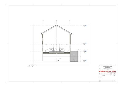 Snittegning (Section 2) som viser bygningens tverrsnitt, takhøyder, grunnmur og innvendige høyder.