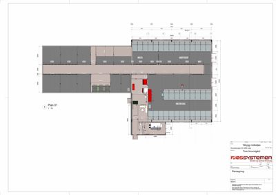 Etasjeplan (Plan 01) som viser romfordeling, veggposisjon og mål for en bygning.