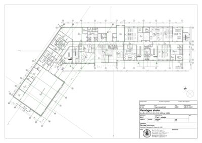Etasjeplan (Plan 1. etasje) for Veavågen skole som viser romfordeling, dører og veggkonstruksjoner.
