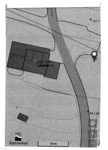 Et digitalt kart fra Kartverket som viser tomtens beliggenhet, gatelysning (Jyllenebøen 3) og nabolag.