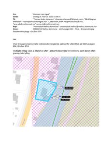 Situasjonsplan eller tomtetekning som viser bygningsplassering, grenser og tilstøtende arealer.