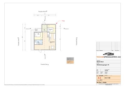 Etasjeplan (1. etasje) som viser romfordeling, dimensjoner og fasaderetninger for en bolig.