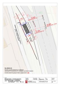 Situasjonsplan som viser plassering av en Tesla Supercharger-nettstasjon i forhold til vei, gangvei og nabobebyggelse.