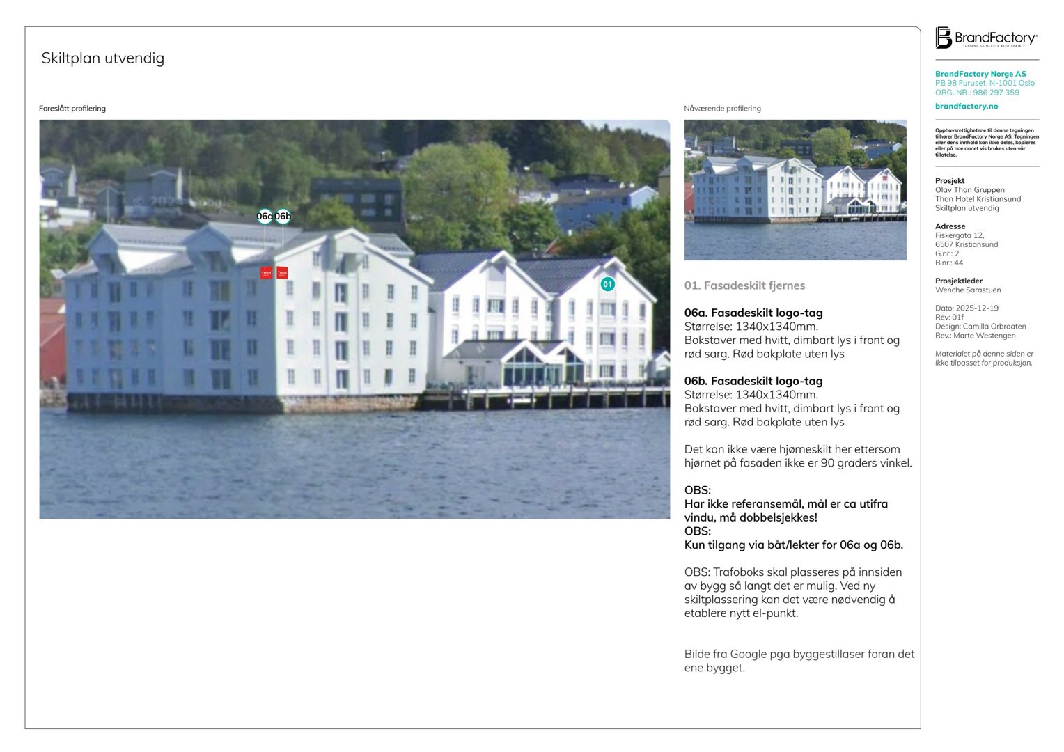 Fotografi av en hvit bygning med skilt på fasaden, tatt fra en vinkel som viser både bygningen og omgivelsene.