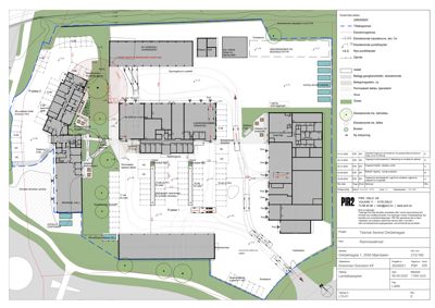 Landskapsplan og situasjonsplan som viser bygningenes plassering, parkeringsplasser, vegnett og terrengforhold på tomten.