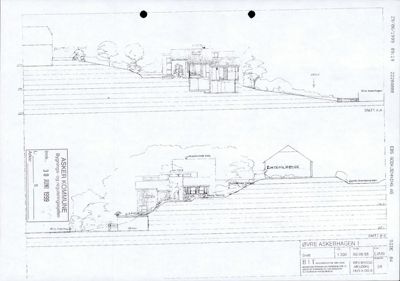 Snittegning (Snitt A-A) som viser bygningens tverrsnitt, høyder og terrengforhold.