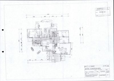 Etasjeplan (Plan 1) for en bolig i Øvre Askerhagen med romfordeling, mål og møblering.