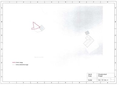 Situasjonskart som viser tomtens beliggenhet, eksisterende og planlagt bygning (Omriss, nybygg og eksisterende brygge), samt nabolag.
