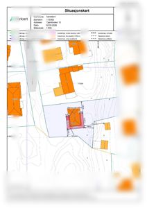 Situasjonskart som viser eiendomsnummer, adresse, nabolag, topografi og arealdata for en tomt i Søndeled.