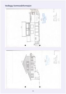 Bildet viser to håndtegnede fasadetegninger av en bygning, sett fra ulike vinkler.