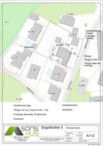 Situasjonsplan som viser tomtens oppdeling, eksisterende og planlagte bygninger, samt tilhørende infrastruktur og arealer.