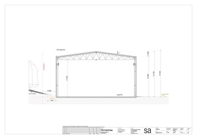 Snittegning som viser tverrsnittet av et lagerhall med mål og konstruksjonsdetaljer.